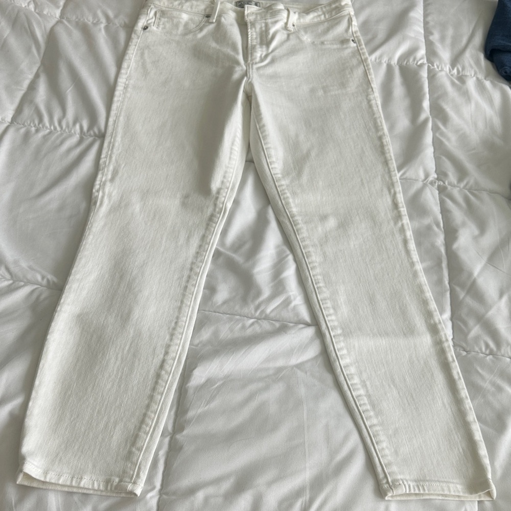 Abercrombie & Fitch White Skinny Jeans